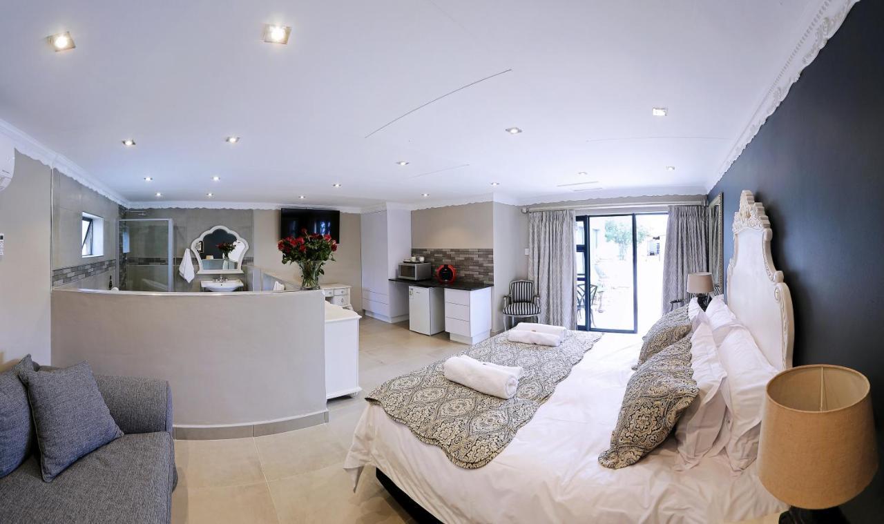Le Grant Guesthhouse Aparthotel Kroonstad Kültér fotó