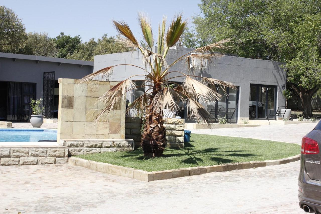 Le Grant Guesthhouse Aparthotel Kroonstad Kültér fotó