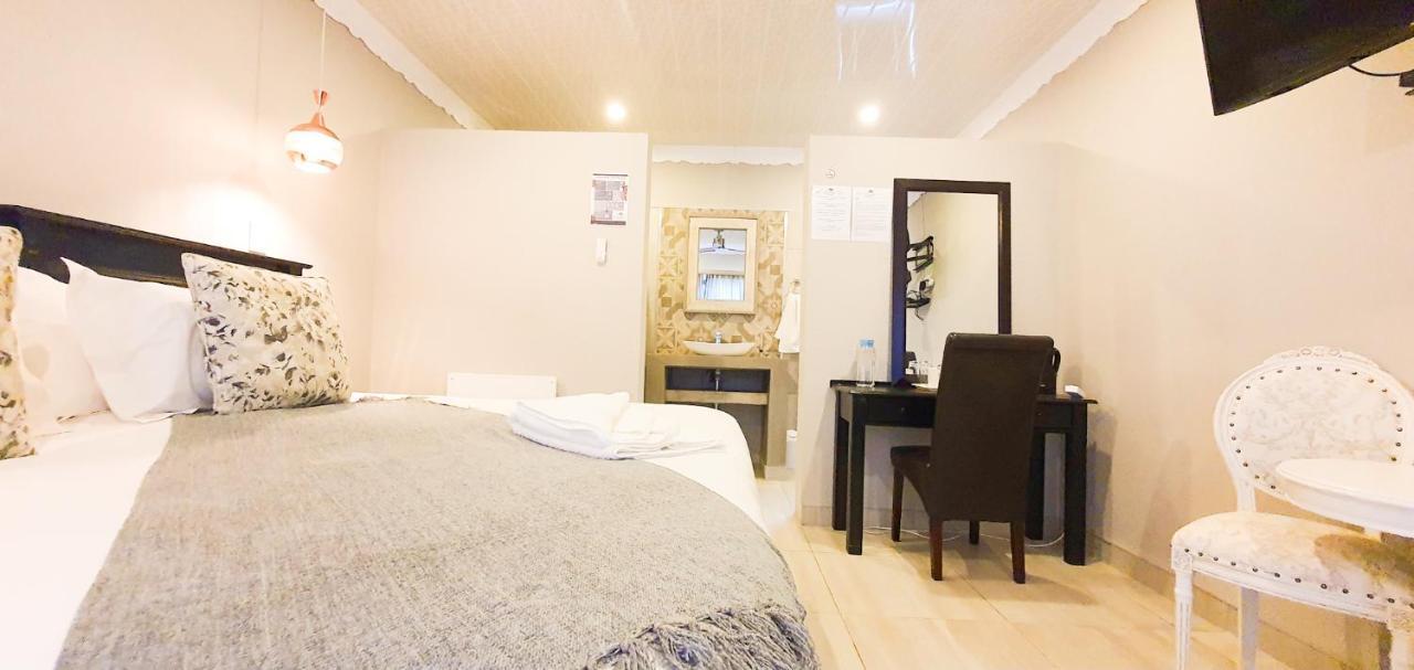 Le Grant Guesthhouse Aparthotel Kroonstad Kültér fotó