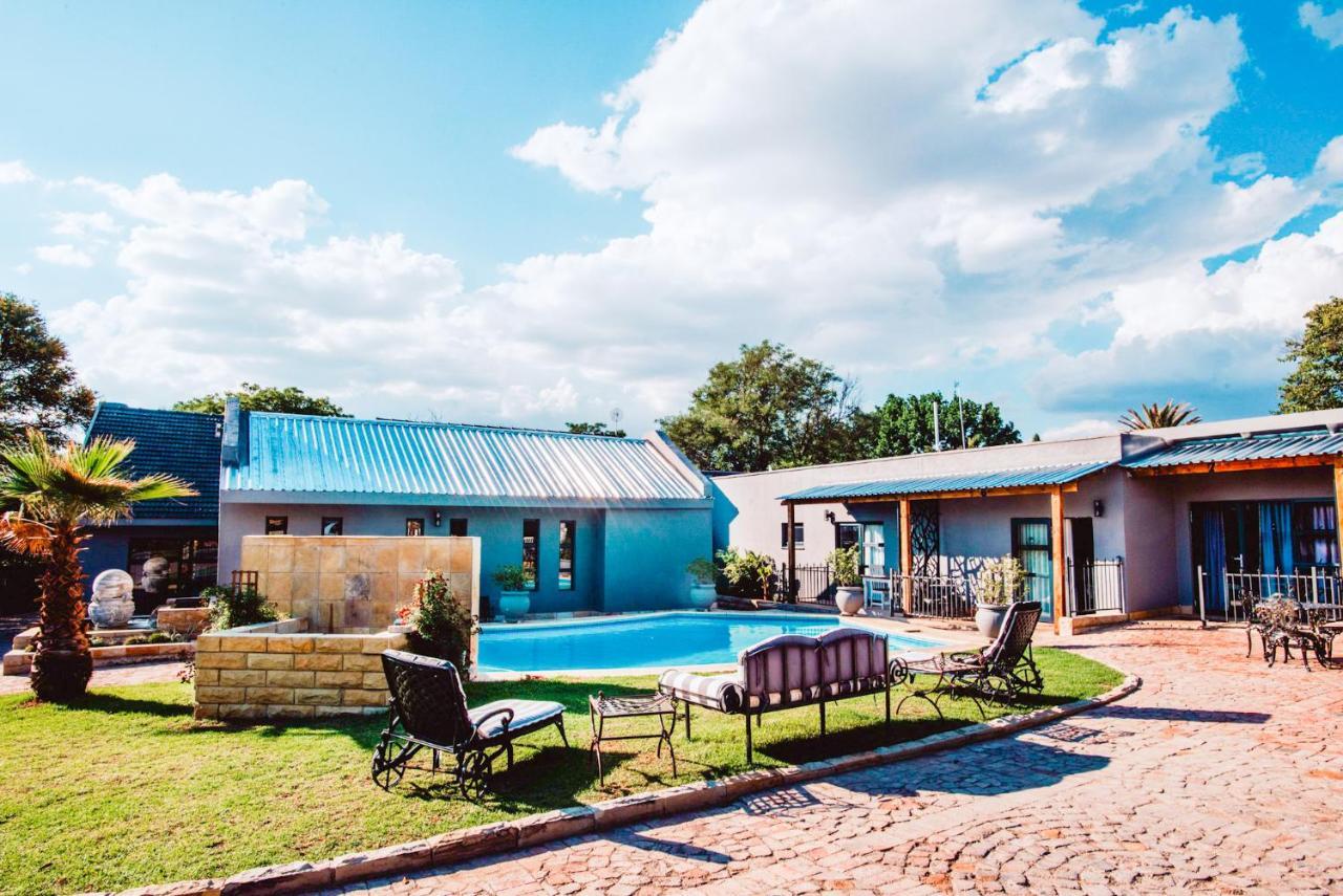 Le Grant Guesthhouse Aparthotel Kroonstad Kültér fotó