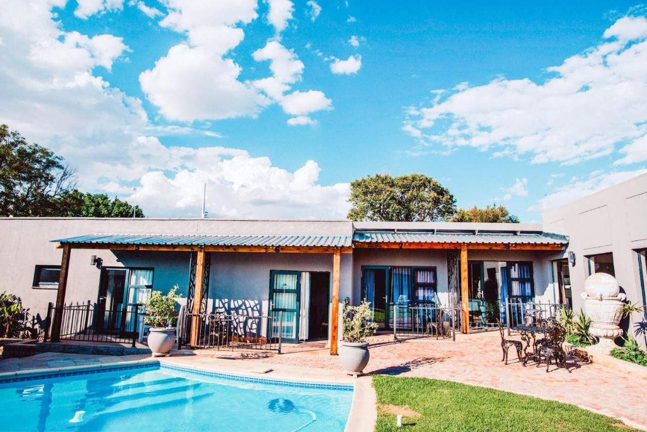 Le Grant Guesthhouse Aparthotel Kroonstad Kültér fotó