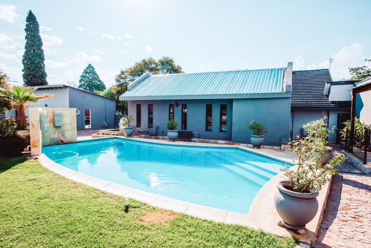 Le Grant Guesthhouse Aparthotel Kroonstad Kültér fotó